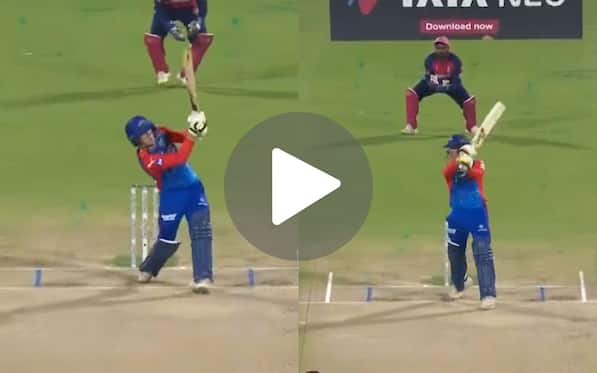 [Watch] 4, 4, 4, 6, 4, 6! - Fraser-McGurk Launches Onslaught Against Avesh In A 28-Run Over